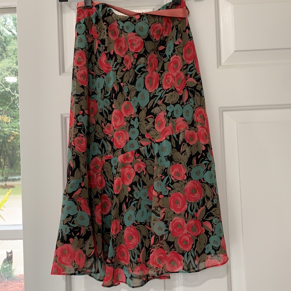 Like New Annex Casual Corner Skirt - Picture 5 of 7